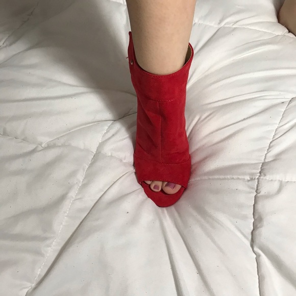 Red just fab heels. (Velvet). Size 5.5. - Picture 8 of 8